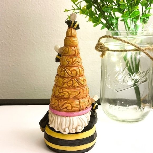 Jim Shore Bumblebee Gnome - Picture 3 of 8